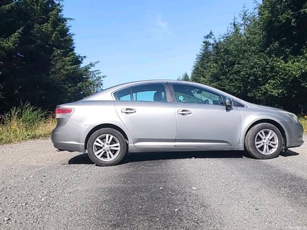 Toyota Avensis Saloon, Diesel, 2009, Grey