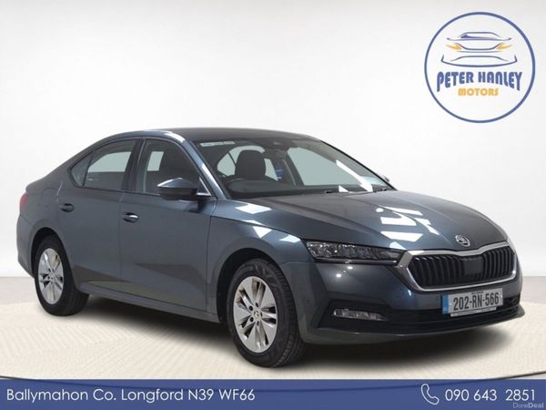 Skoda Octavia Saloon, Petrol, 2020, Grey