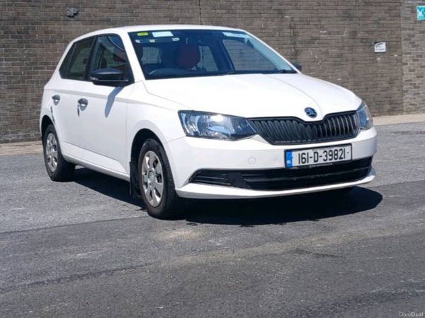 Skoda Fabia Hatchback, Petrol, 2016, White