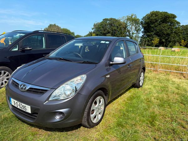 Hyundai i20 Hatchback, Petrol, 2011, Grey