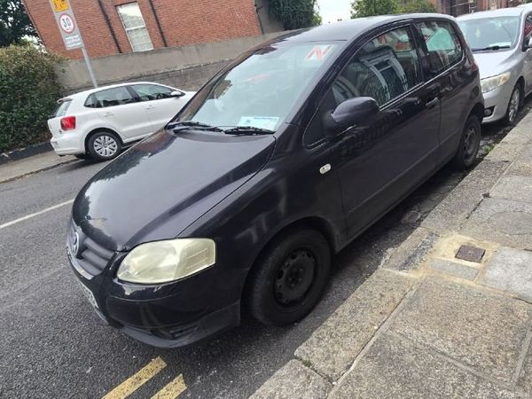 Volkswagen Fox Hatchback, Petrol, 2009, Black