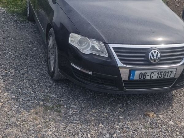 Volkswagen Passat Saloon, Petrol, 2006, Black