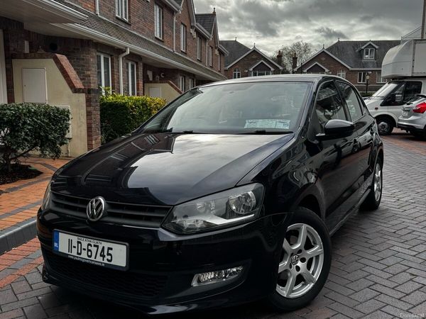 Volkswagen Polo Hatchback, Petrol, 2011, Black