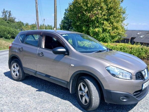 Nissan Qashqai Hatchback, Diesel, 2012, Brown