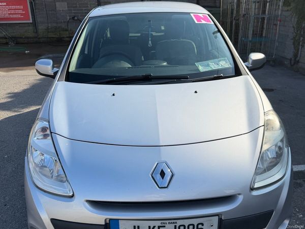 Renault Clio Hatchback, Ethanol Petrol, 2011, Silver