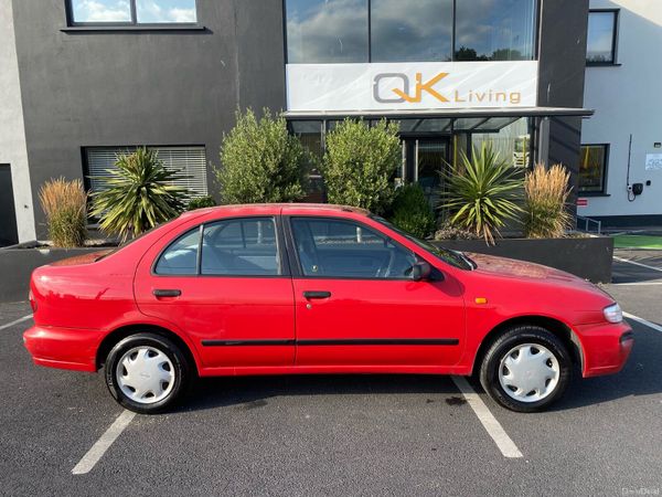 Nissan Almera Saloon, Petrol, 1998, Red