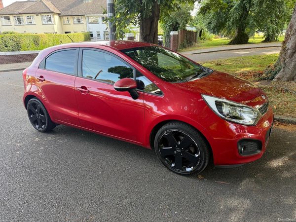Kia Rio Hatchback, Petrol, 2014, Red