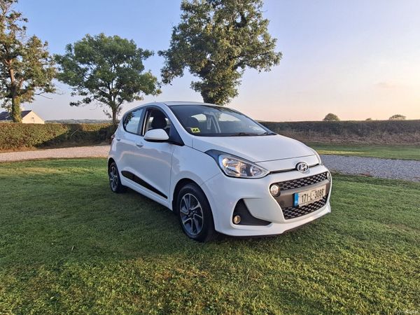 Hyundai i10 Hatchback, Petrol, 2017, White