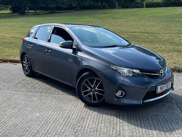 Toyota Auris Hatchback, Diesel, 2014, Blue