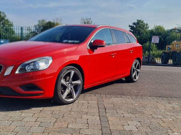 Volvo V60 Estate, Petrol, 2012, Red