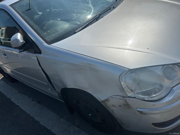 Volkswagen Polo Hatchback, Petrol, 2007, Silver