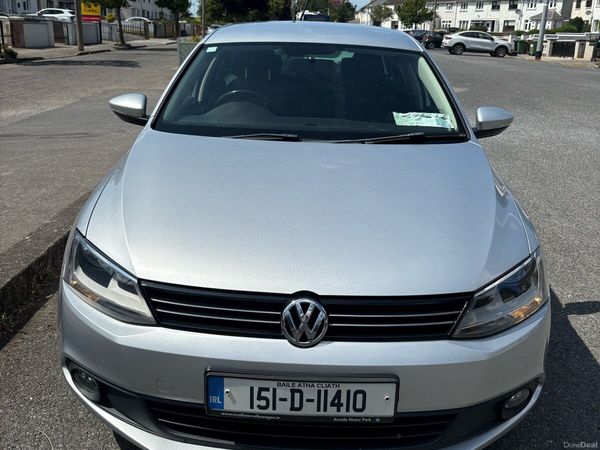 Volkswagen Jetta Saloon, Petrol, 2015, Silver