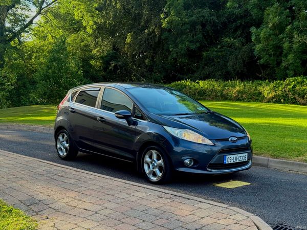 Ford Fiesta Hatchback, Diesel, 2009, Grey