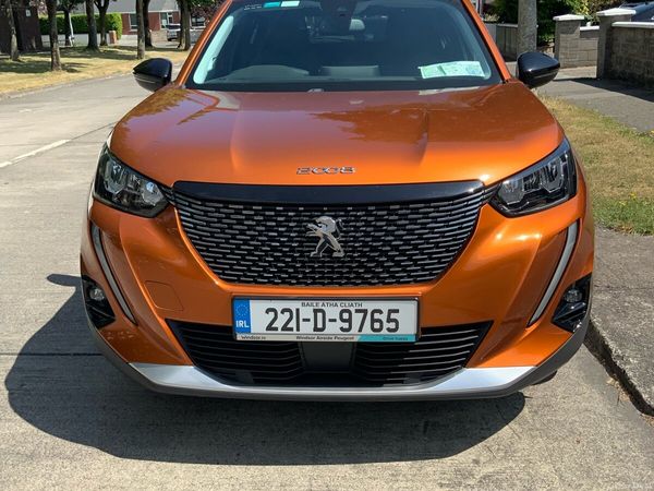 Peugeot 2008 MPV, Petrol, 2022, Orange
