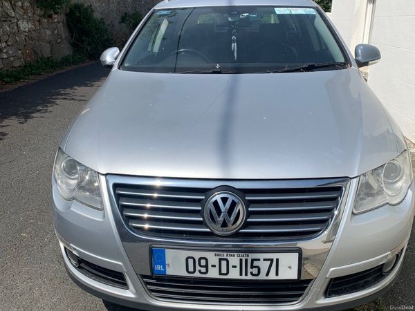Volkswagen Passat Estate/Jeep, Petrol, 2009, Silver