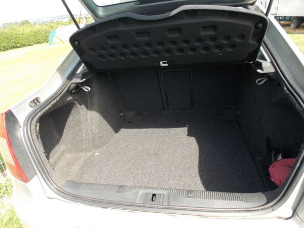Skoda Octavia Hatchback, Diesel, 2009, Silver