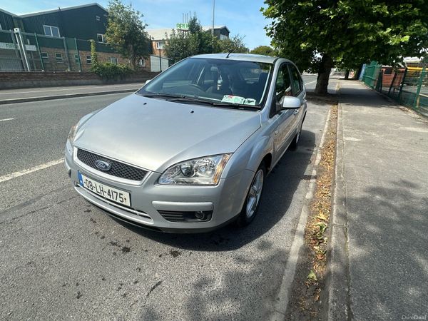 Ford Focus Hatchback, Petrol, 2008, Silver