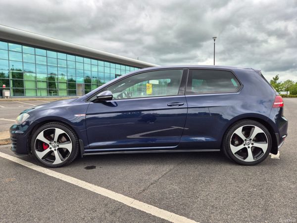 Volkswagen Golf Hatchback, Petrol, 2013, Blue