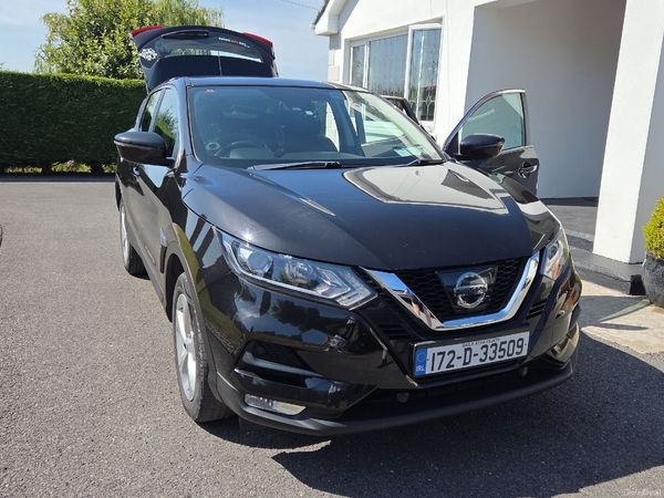 Nissan Qashqai SUV, Petrol, 2017, Black