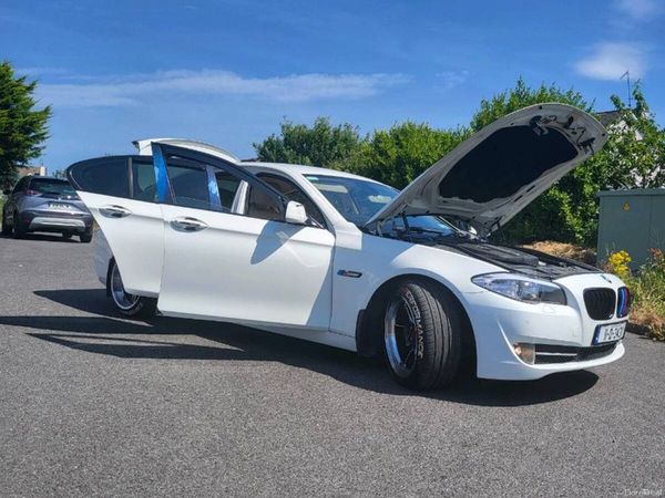 BMW 5-Series Saloon, Diesel, 2011, White