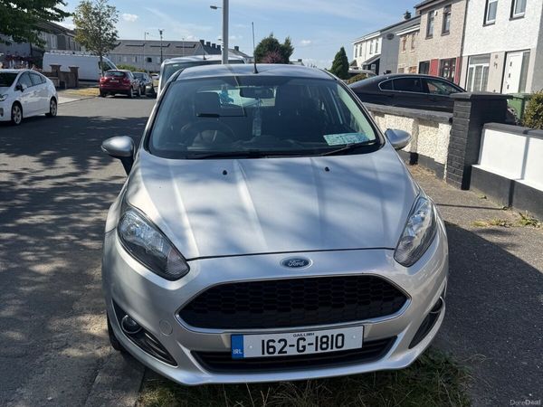 Ford Fiesta Hatchback, Petrol, 2016, Silver