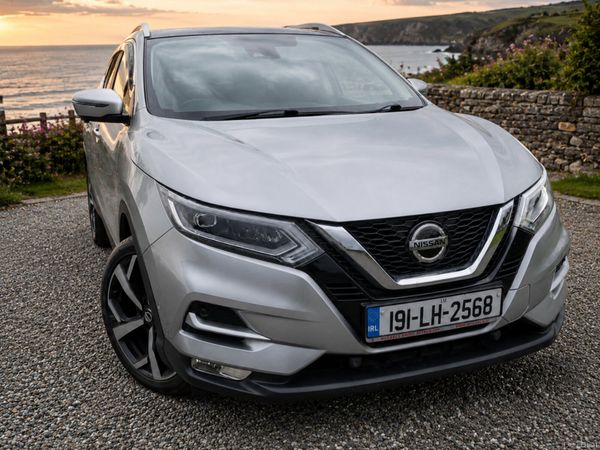 Nissan Qashqai Hatchback, Diesel, 2019, Silver