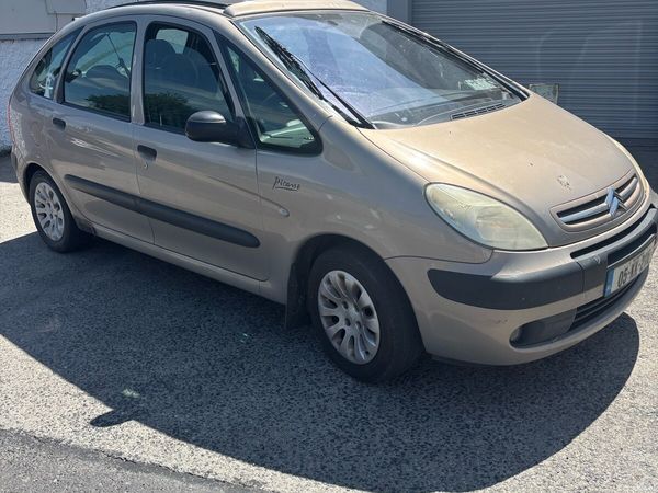 Citroen Xsara Estate, Petrol, 2005, Beige