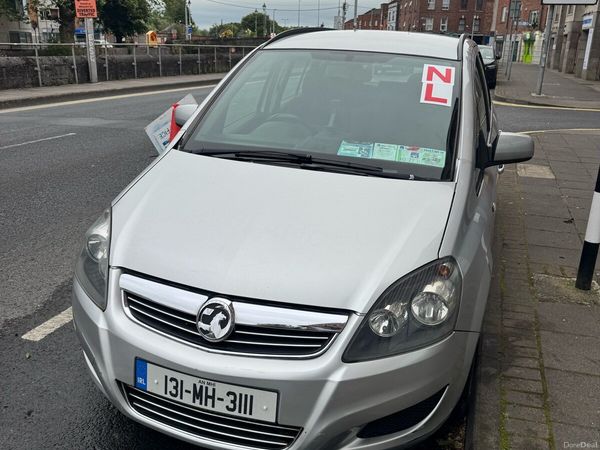 Vauxhall Zafira MPV, Diesel, 2013, Silver