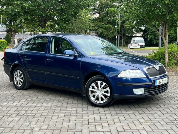 Skoda Octavia Hatchback, Petrol, 2008, Blue