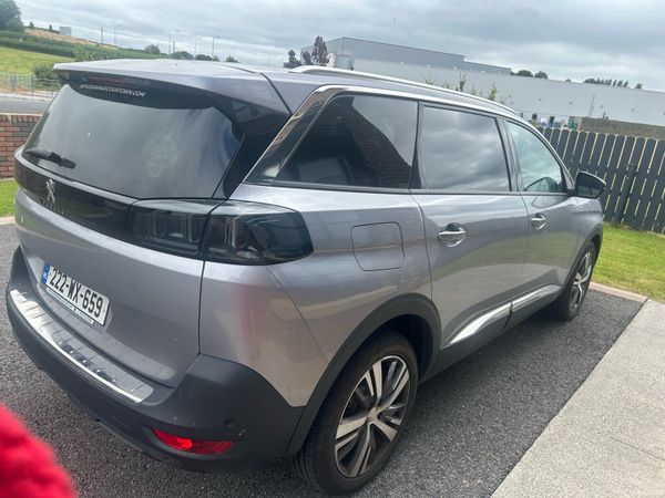 Peugeot 5008 MPV, Diesel, 2022, Grey