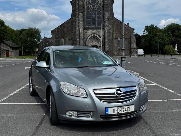 Opel Insignia Hatchback, Diesel, 2011, Silver