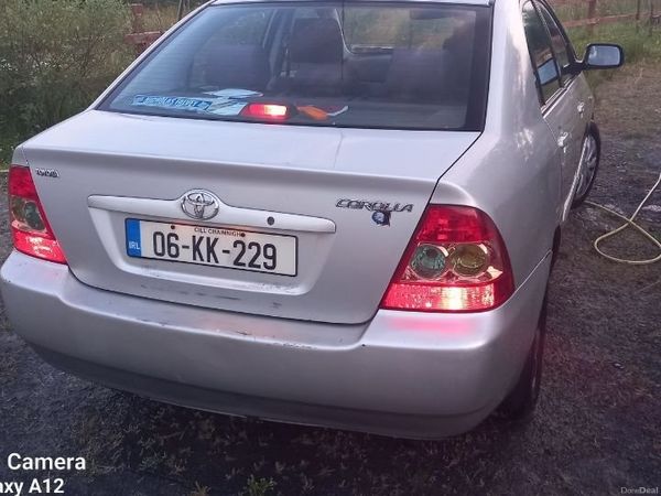 Toyota Corolla Saloon, Petrol, 2006, Silver
