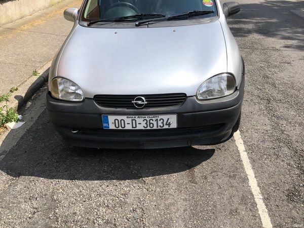 Opel Corsa Hatchback, Petrol, 2000, Silver