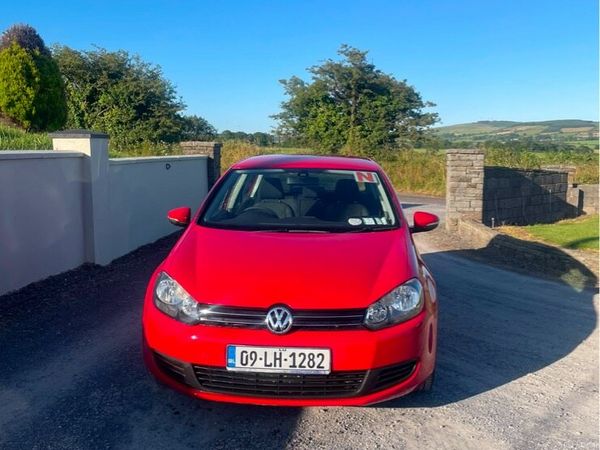 Volkswagen Golf Hatchback, Petrol, 2009, Red