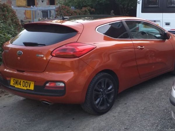 Kia Ceed Hatchback, Diesel, 2014, Orange