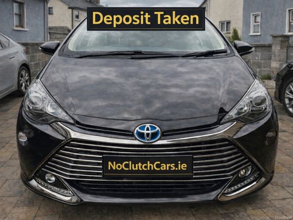 Toyota Aqua Hatchback, Petrol Hybrid, 2015, Black