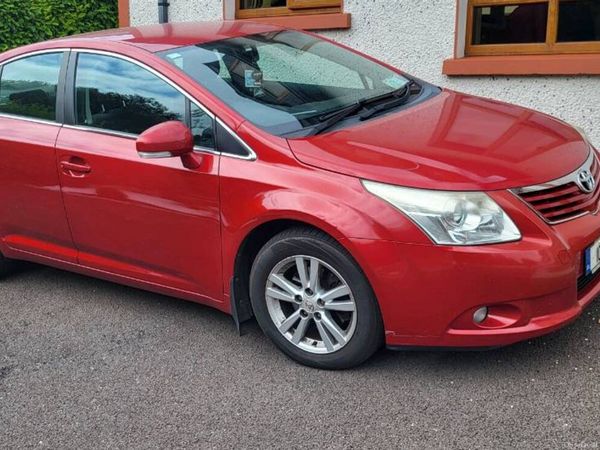 Toyota Avensis Saloon, Diesel, 2010, Red