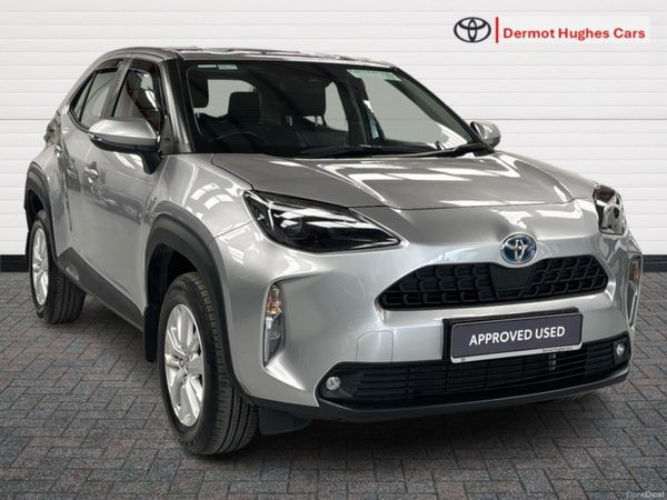 Toyota Yaris Cross Hatchback, Petrol Hybrid, 2024, Silver