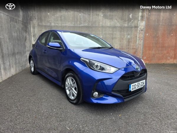 Toyota Yaris Hatchback, Petrol Hybrid, 2023, Blue