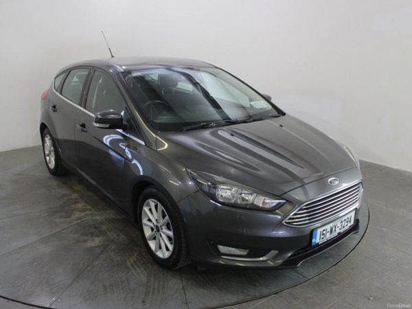 Ford Focus Hatchback, Petrol, 2015, Grey