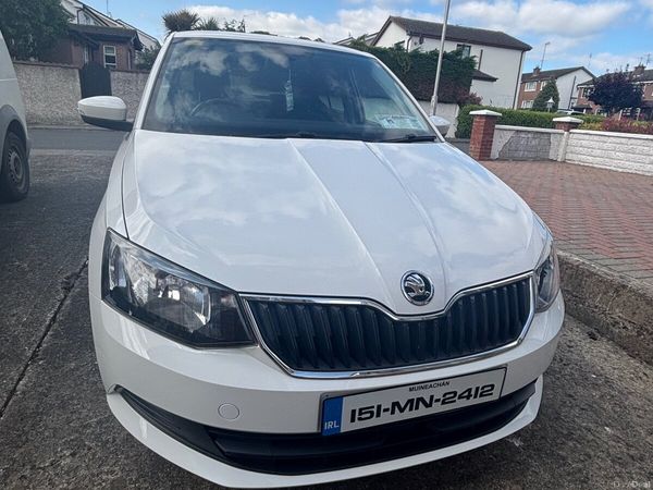 Skoda Fabia Hatchback, Petrol, 2015, White