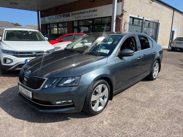 Skoda Octavia Saloon, Petrol, 2018, Grey