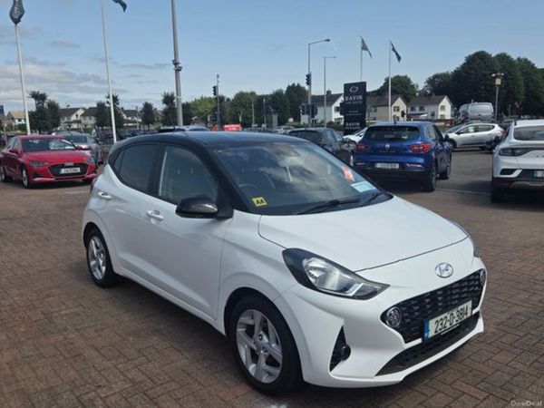 Hyundai i10 Hatchback, Petrol, 2023, White