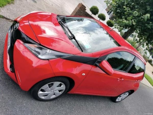 Toyota Aygo Hatchback, Petrol, 2017, Red
