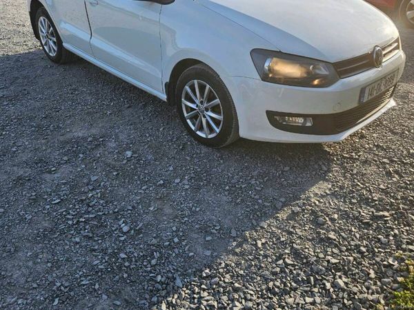 Volkswagen Polo Hatchback, Diesel, 2014, White