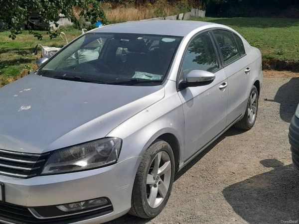 Volkswagen Passat Saloon, Diesel, 2014, Silver
