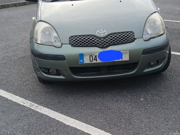Toyota Yaris Hatchback, Petrol, 2004, Green