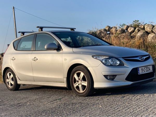 Hyundai i30 Hatchback, Diesel, 2011, Silver