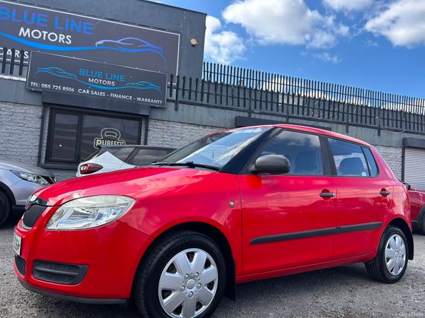 Skoda Fabia Hatchback, Petrol, 2009, Red