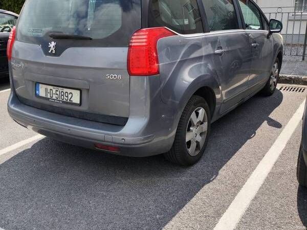 Peugeot 5008 MPV, Diesel, 2011, Grey